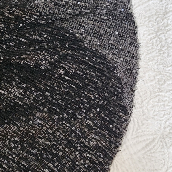 Dress - Picture 6 of 9